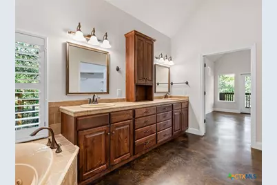 423 Elmwood Drive, New Braunfels, TX 78130 - Photo 25