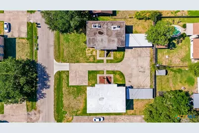 905 Simpson Road, Victoria, TX 77904 - Photo 7