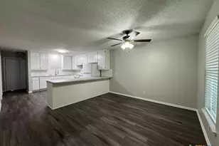 905 Simpson Rd, Victoria, TX 77904 - Photo 13