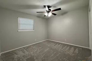 905 Simpson Rd, Victoria, TX 77904 - Photo 17