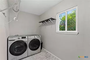 128 E Johnson St, Hewitt, TX 76643 - Photo 21