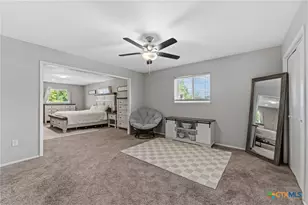 128 E Johnson St, Hewitt, TX 76643 - Photo 13