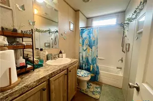 302 Antioch St, Yoakum, TX 77995 - Photo 23