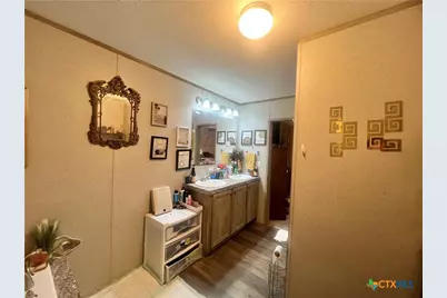 302 Antioch Street, Yoakum, TX 77995 - Photo 17