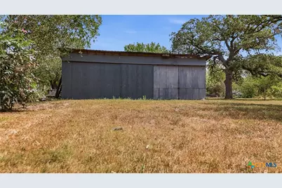 1602 Water (Us Hwy 183 Bypass) Street, Gonzales, TX 78629 - Photo 11