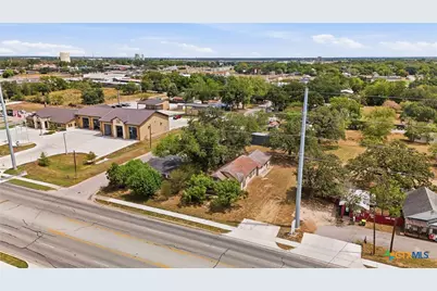 1602 Water (Us Hwy 183 Bypass) Street, Gonzales, TX 78629 - Photo 3
