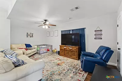 605 S Summer Street, Lampasas, TX 76550 - Photo 3