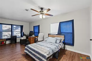 605 S Summer St, Lampasas, TX 76550 - Photo 17
