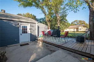 605 S Summer St, Lampasas, TX 76550 - Photo 23
