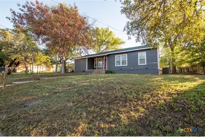 605 S Summer Street, Lampasas, TX 76550 - Photo 1