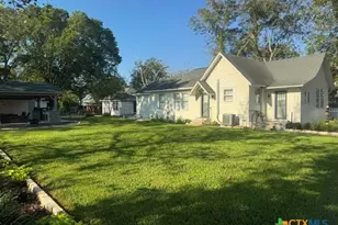 213 W Broadway St, Cuero, TX 77954 - Photo 1