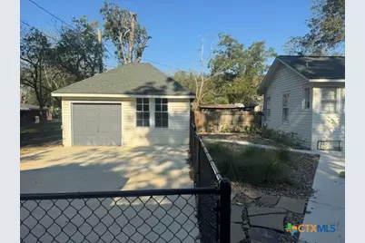 213 W Broadway Street, Cuero, TX 77954 - Photo 19