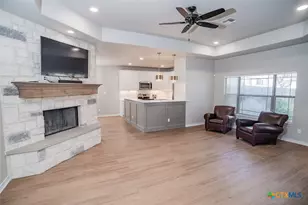 526 Blue Heron Ln, Mcqueeney, TX 78123 - Photo 5