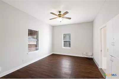 717 Saint Lawrence Street, Gonzales, TX 78629 - Photo 7