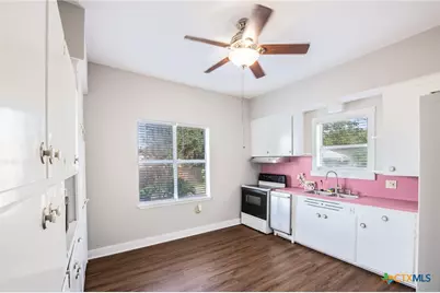 717 Saint Lawrence Street, Gonzales, TX 78629 - Photo 11
