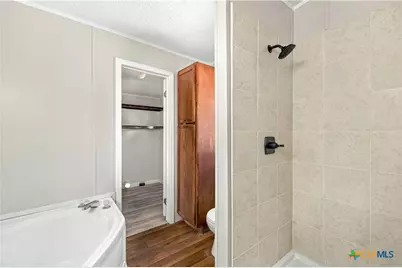 811 E Mesquite Lane, Victoria, TX 77901 - Photo 21
