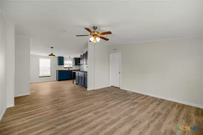 811 E Mesquite Lane, Victoria, TX 77901 - Photo 9