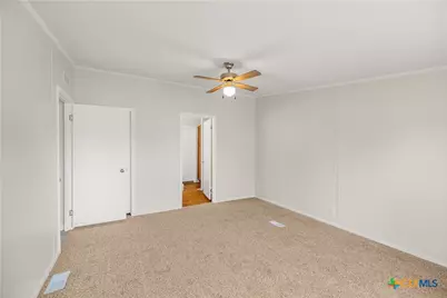 811 E Mesquite Lane, Victoria, TX 77901 - Photo 17