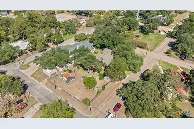 905 E 12th Street, Cameron, TX 76520 - Photo 39