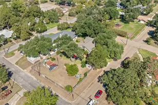 905 E 12th St, Cameron, TX 76520 - Photo 39