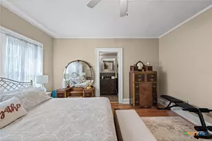 905 E 12th St, Cameron, TX 76520 - Photo 17