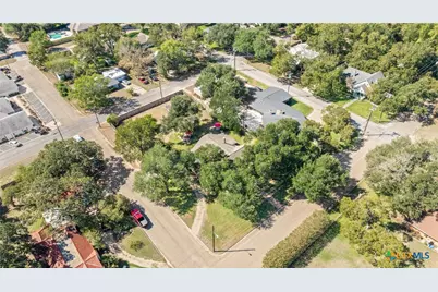 905 E 12th Street, Cameron, TX 76520 - Photo 41