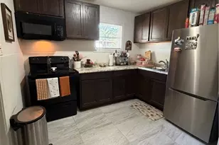 205 E Johnson, Cuero, TX 77954 - Photo 9