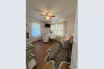 205 E Johnson, Cuero, TX 77954 - Photo 5