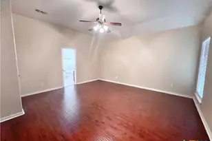 2213 Garden Gate Cir, New Braunfels, TX 78130 - Photo 15