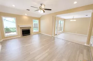 206 Belmoor Ln, Victoria, TX 77904 - Photo 5