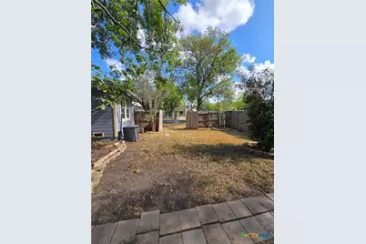 2001 E Forrest Street, Victoria, TX 77901 - Photo 19
