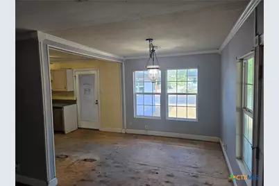 2001 E Forrest Street, Victoria, TX 77901 - Photo 5