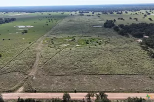 1665 Garrett Rd, Yoakum, TX 77995 - Photo 35