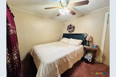 735 San Antonio Avenue, Seguin, TX 78155 - Photo 11
