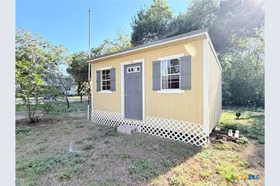 204 Hope Street, Yoakum, TX 77995 - Photo 21