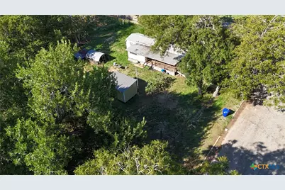 204 Hope Street, Yoakum, TX 77995 - Photo 27