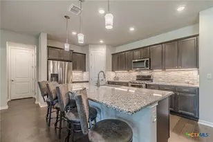 318 Dancing Oak Ln, San Marcos, TX 78666 - Photo 11