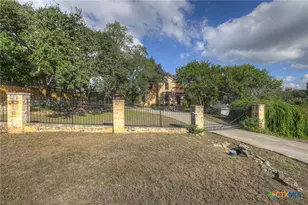 146 Creekview Dr, Canyon Lake, TX 78133 - Photo 3