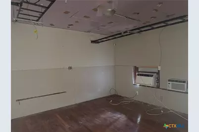 901 N Cameron Street, Victoria, TX 77901 - Photo 13