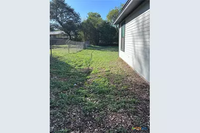 601 S Davis Street, Belton, TX 76513 - Photo 21