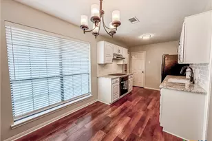 7 Branding Iron Dr, Morgans Point Resort, TX 76513 - Photo 5