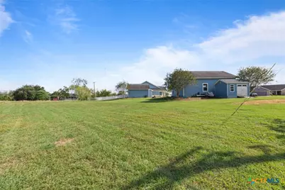 714 Honeysuckle Drive, Edna, TX 77957 - Photo 39