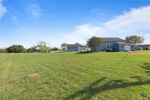 714 Honeysuckle Dr, Edna, TX 77957 - Photo 39