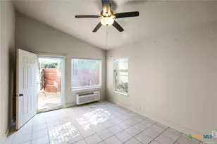 1200 Hinch Dr, New Braunfels, TX 78132 - Photo 11