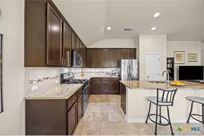 441 Lismore Street, Hutto, TX 78634 - Photo 31