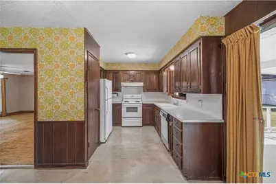 3406 Erwin Avenue, Victoria, TX 77901 - Photo 13