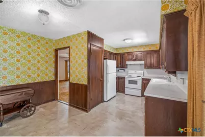 3406 Erwin Avenue, Victoria, TX 77901 - Photo 15