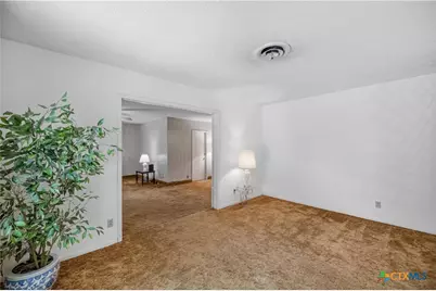 3406 Erwin Avenue, Victoria, TX 77901 - Photo 5