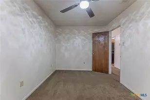 991 Plaza Ct, Harker Heights, TX 76548 - Photo 17
