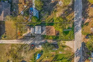 206 Alonzo St, Cuero, TX 77954 - Photo 5